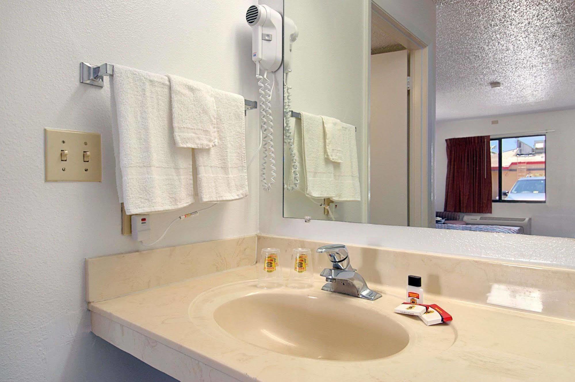 Super 8 By Wyndham Riviera Beach West Palm Beach Kültér fotó